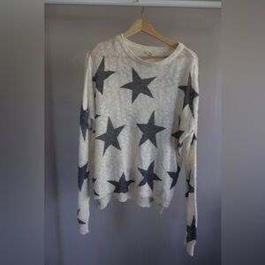 Lightweight Star Print Sweater in Cream and Charcoal Size Medium